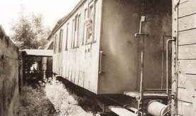 Wagon na bocznicy w parowozowni Skierniewice, 1983. Fot. J. Szeliga....